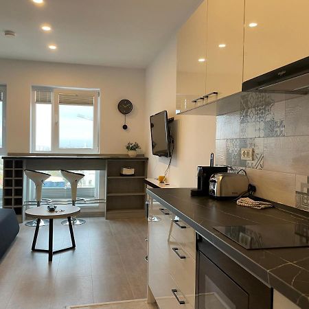 Beautiful Penthouse Lakeview W18 Букурещ Екстериор снимка