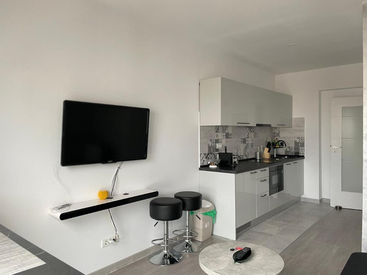 Beautiful Penthouse Lakeview W18 Букурещ Екстериор снимка